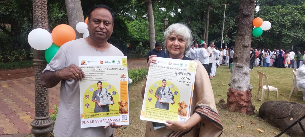 Team Swach Kalyaninagar spreads awareness at the Independence Day celebrations and to local vendors (2) Team Swach Kalyaninagar spreads awareness at the Independence Day celebrations and to local vendors (2)
